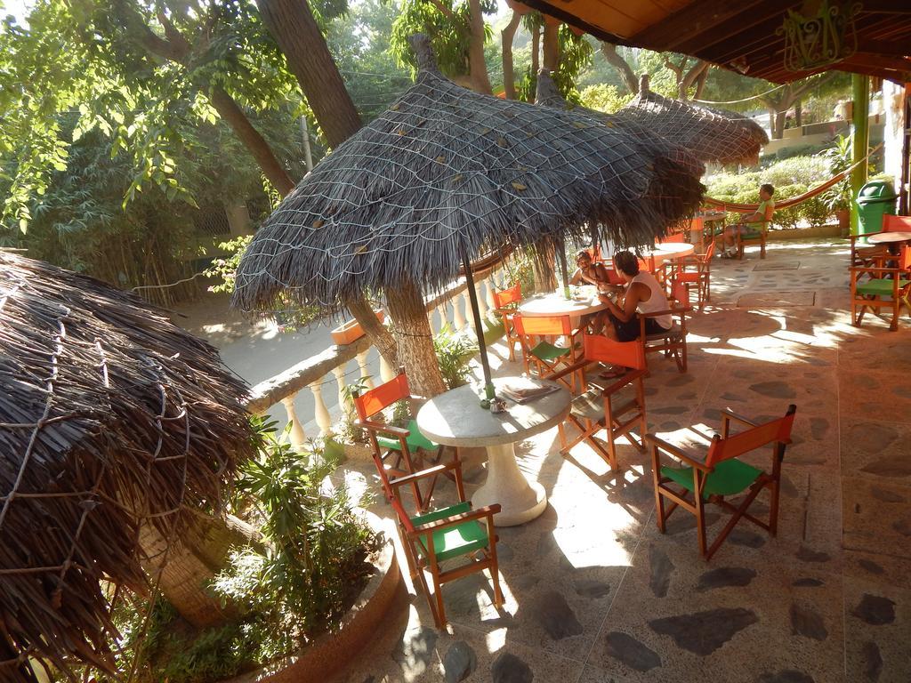 Hostal Pelikan Таганга Экстерьер фото