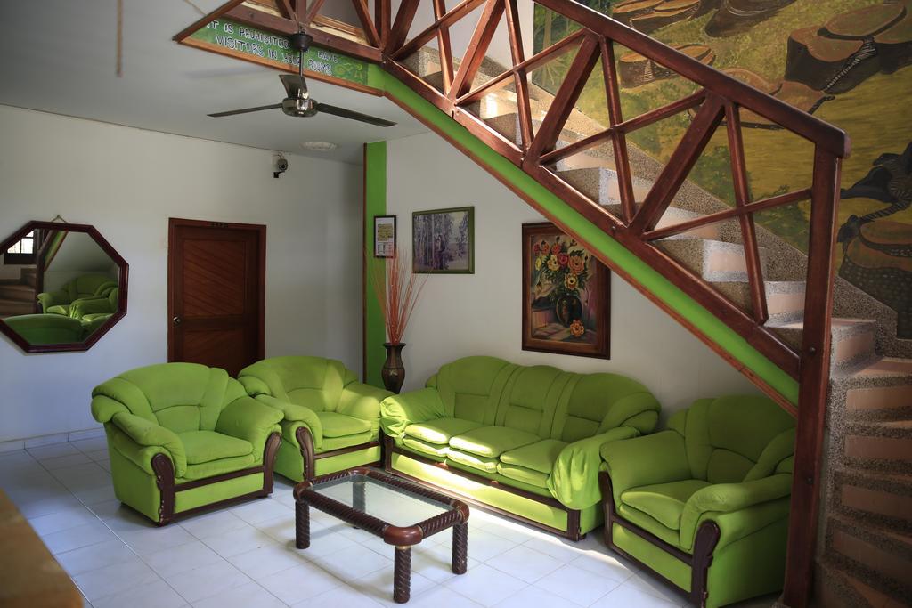 Hostal Pelikan Таганга Экстерьер фото