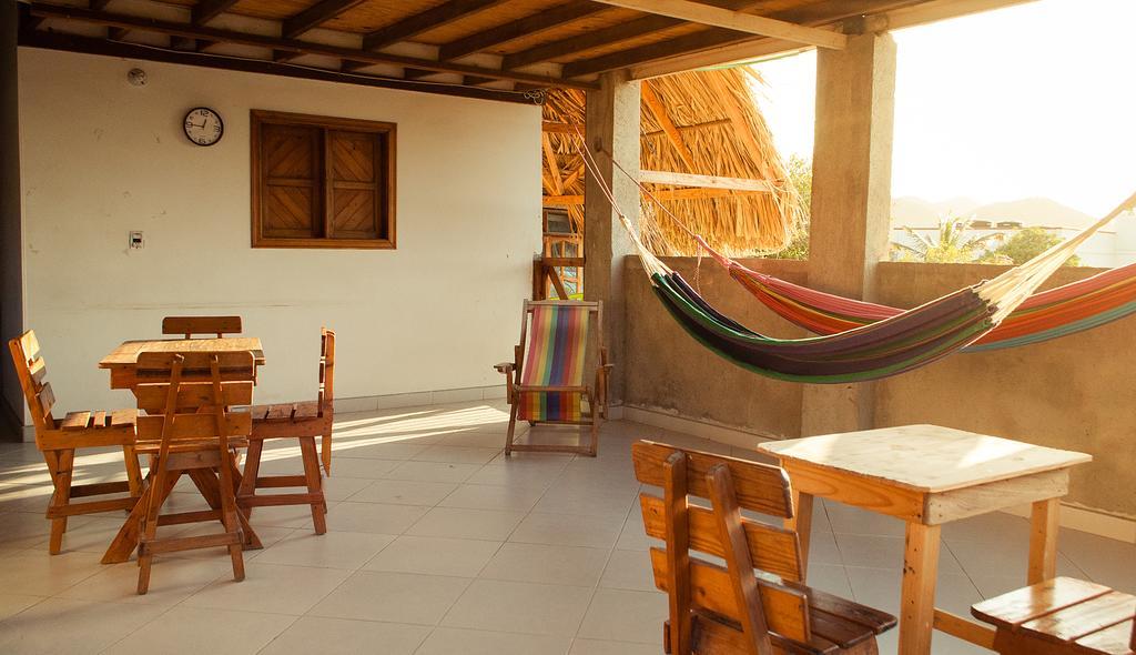 Hostal Pelikan Таганга Экстерьер фото